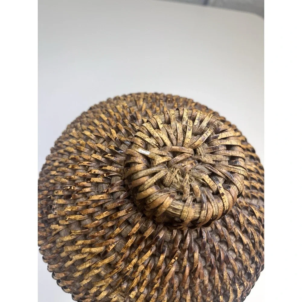 VTG‎ Rattan Wicker Lidded Basket Ginger Jar Woven Coil Cane Storage Vase